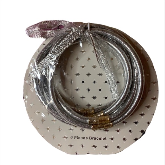 Bundle of bracelets and earrings. - Picture 3 of 4